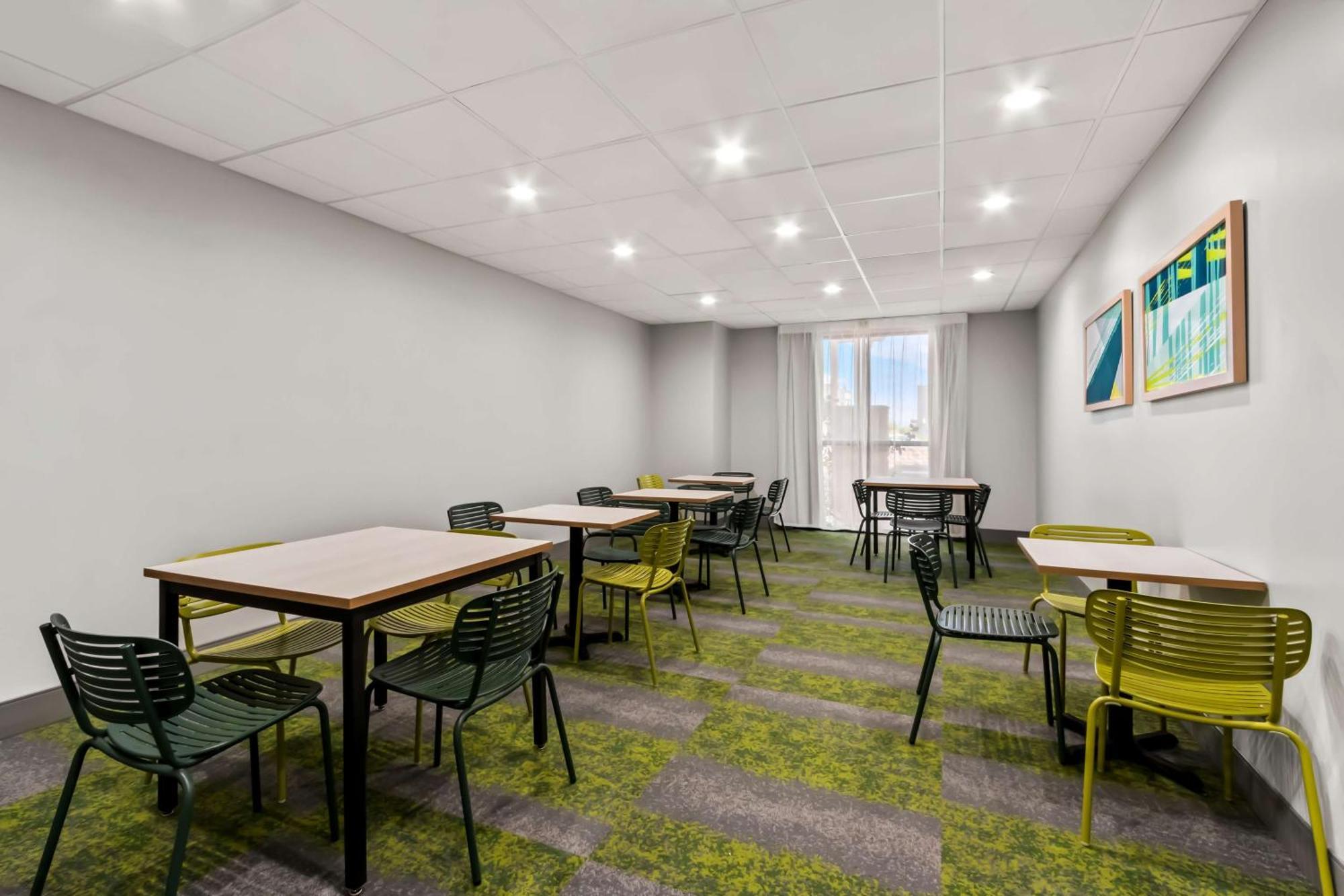 Spark By Hilton Phoenix East Mesa Bagian luar foto